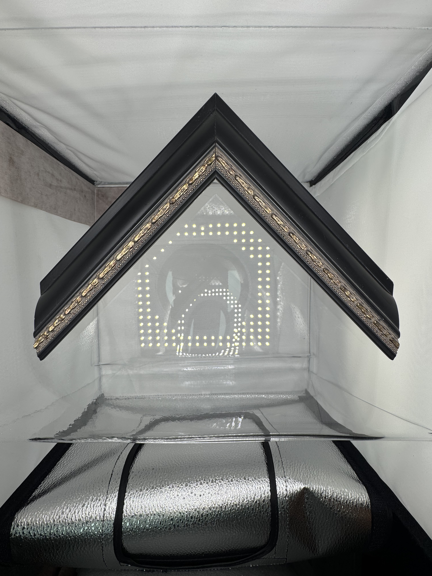 Black gold edge